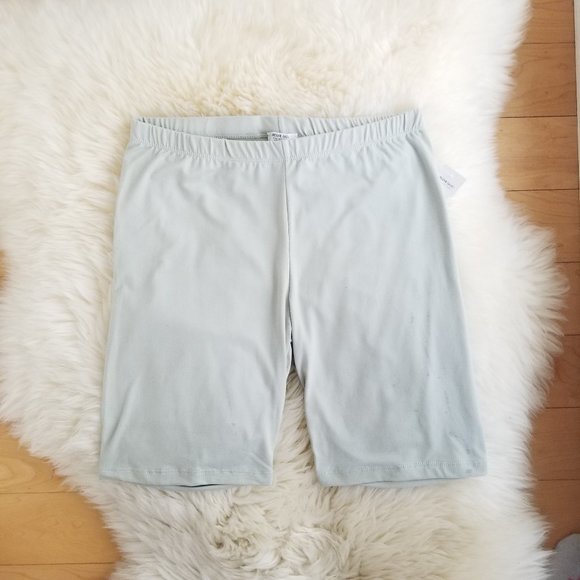 $5 Add on | High waisted biker shorts (medium) - Picture 2 of 9